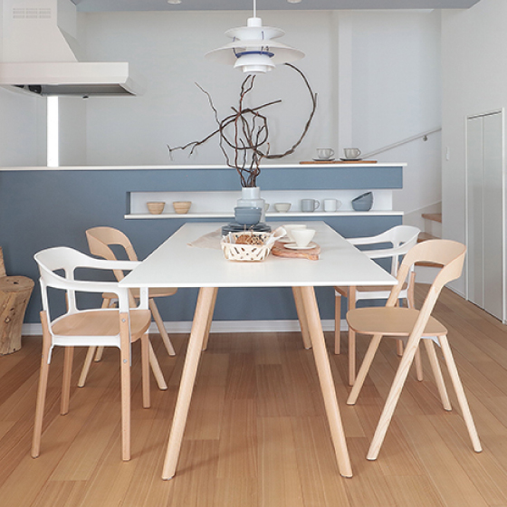 ダイニングテーブル MAGIS Pilo