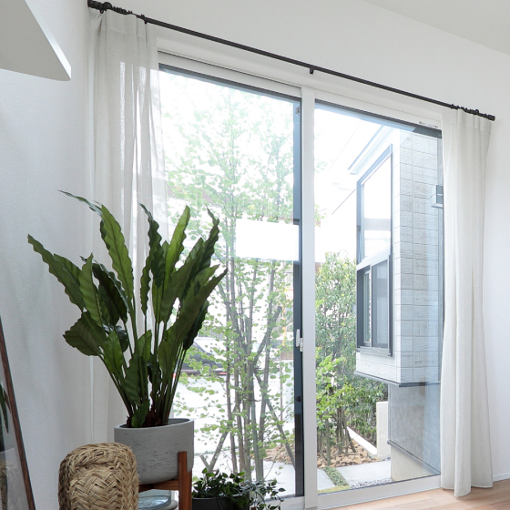 ユニベール レースカーテン